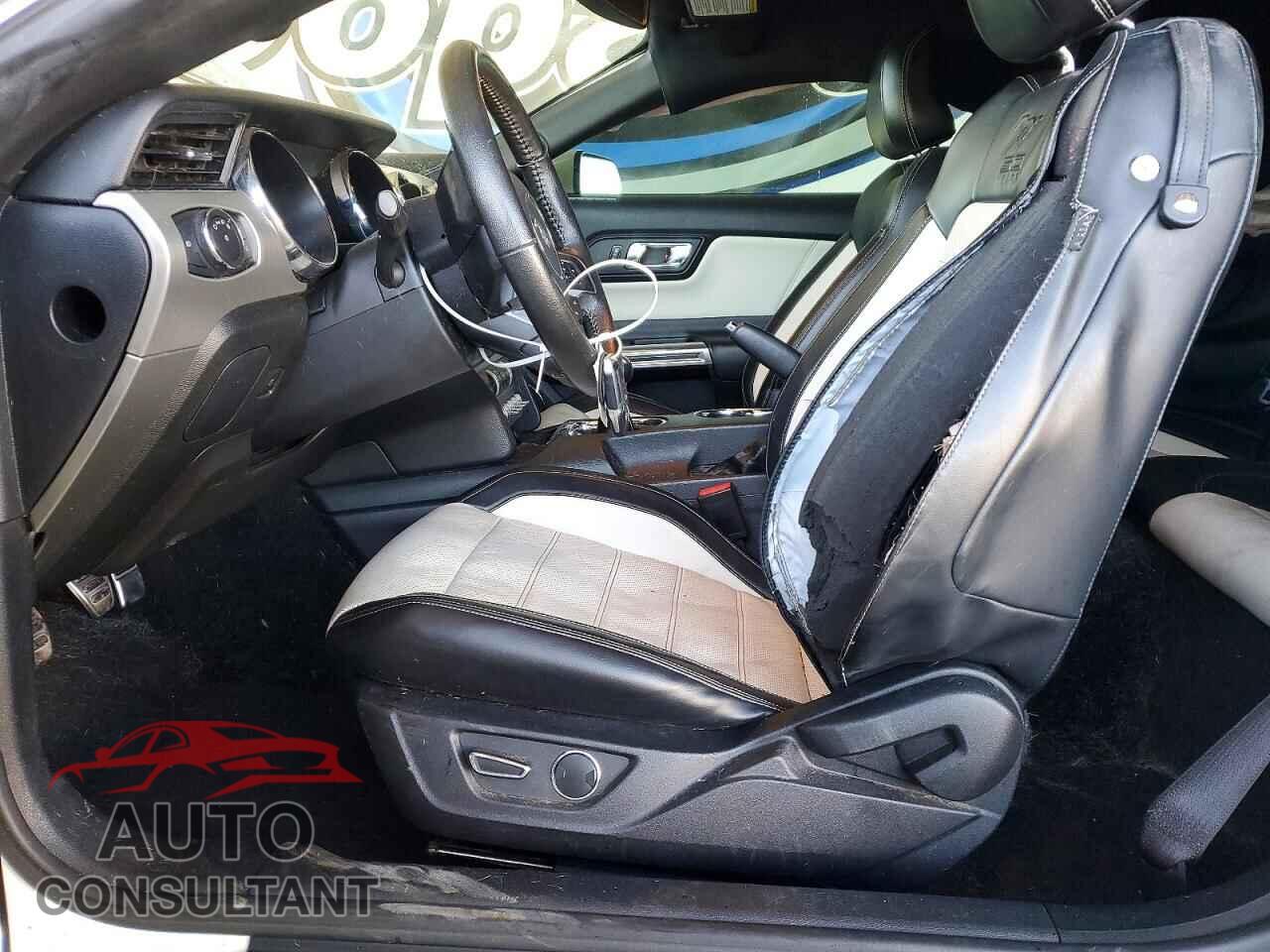 FORD MUSTANG 2015 - 1FA6P8RF5F5501883