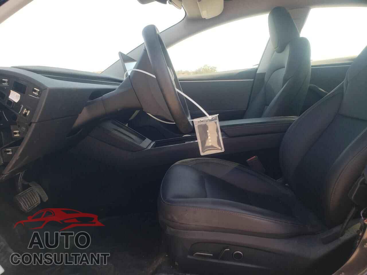 TESLA MODEL 3 2024 - 5YJ3E1EA2RF863340