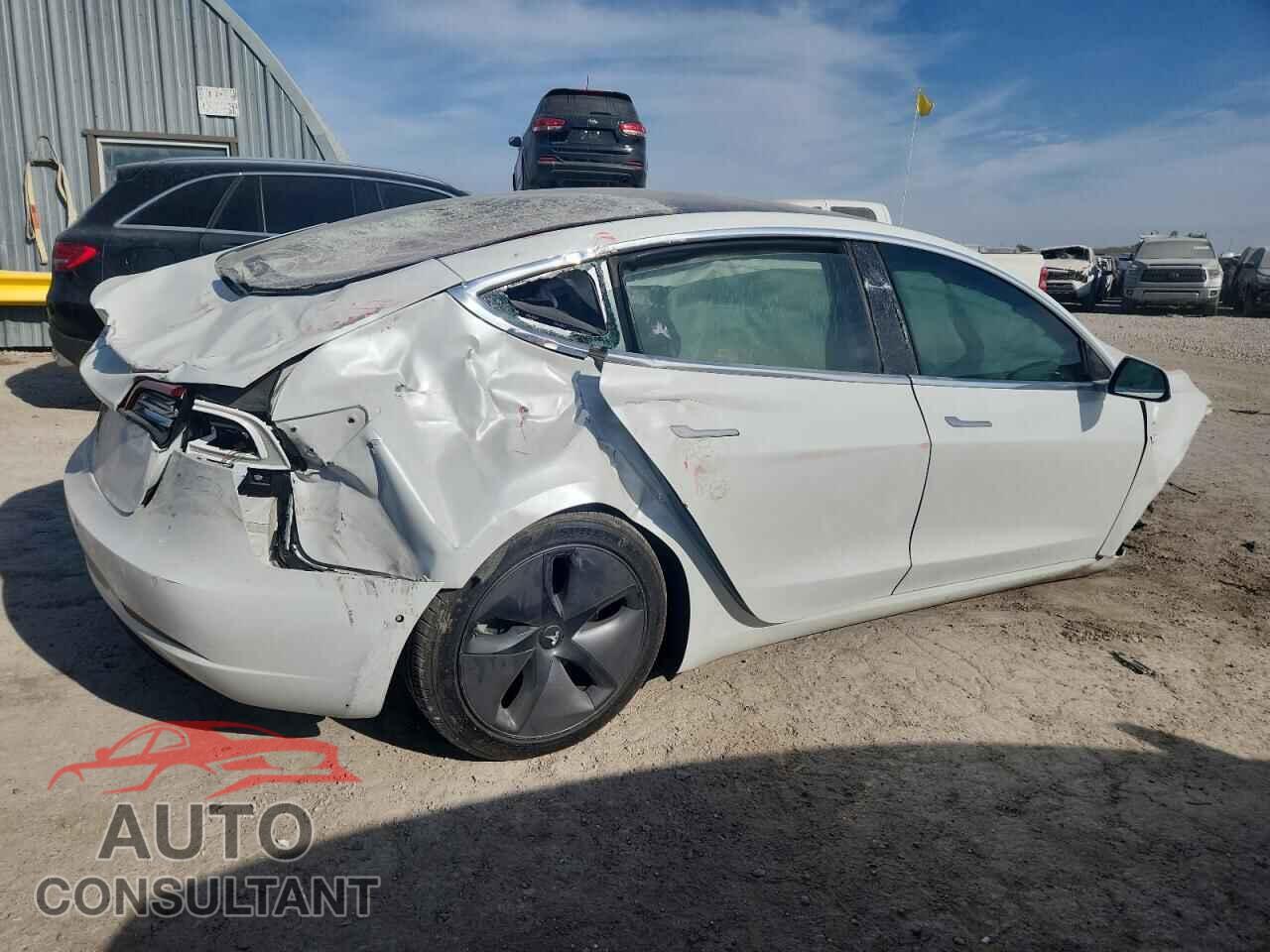 TESLA MODEL 3 2018 - 5YJ3E1EA2JF033171