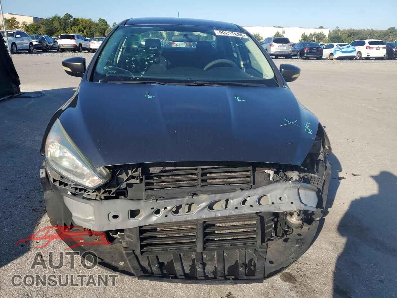 FORD FOCUS 2017 - 1FADP3F26HL280367