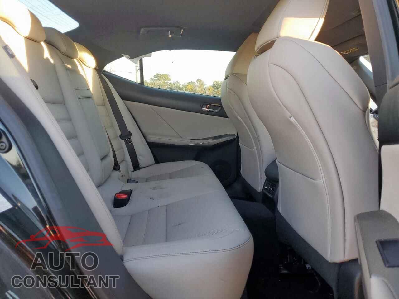 LEXUS IS 2015 - JTHCE1D28F5006350
