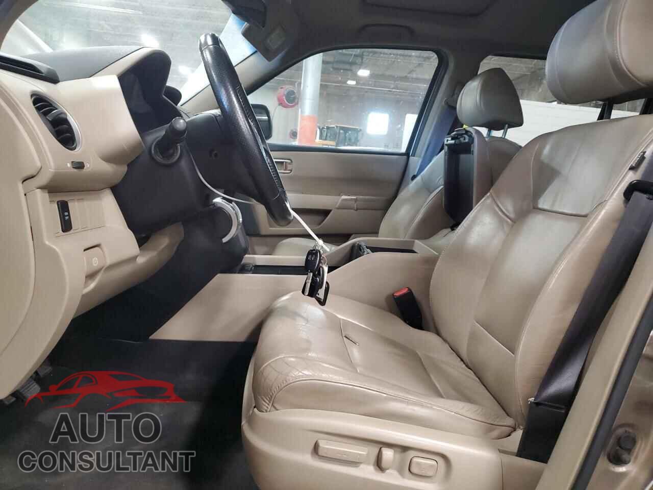 HONDA PILOT 2011 - 5FNYF4H57BB104630