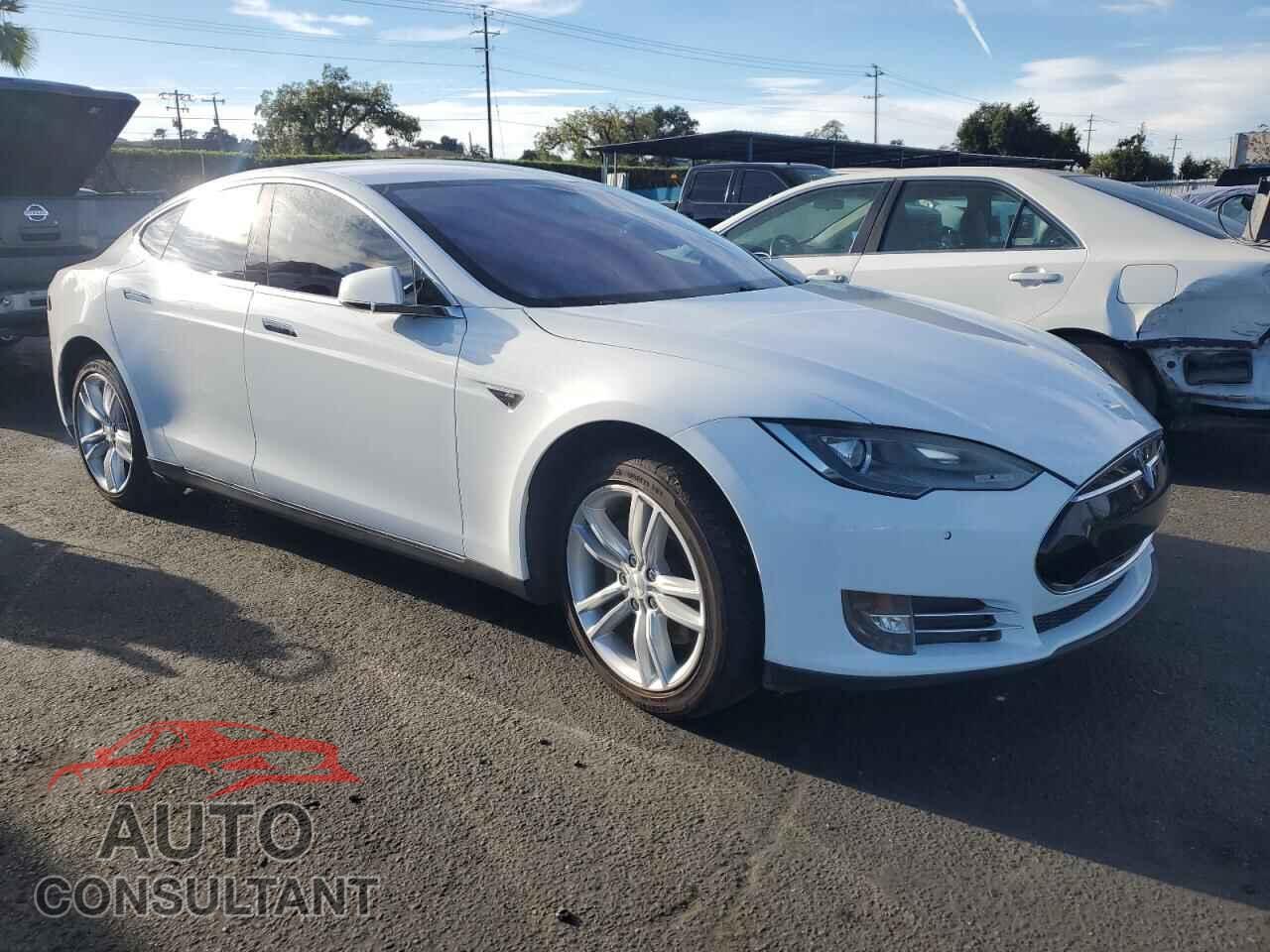 TESLA MODEL S 2013 - 5YJSA1CN7DFP27355