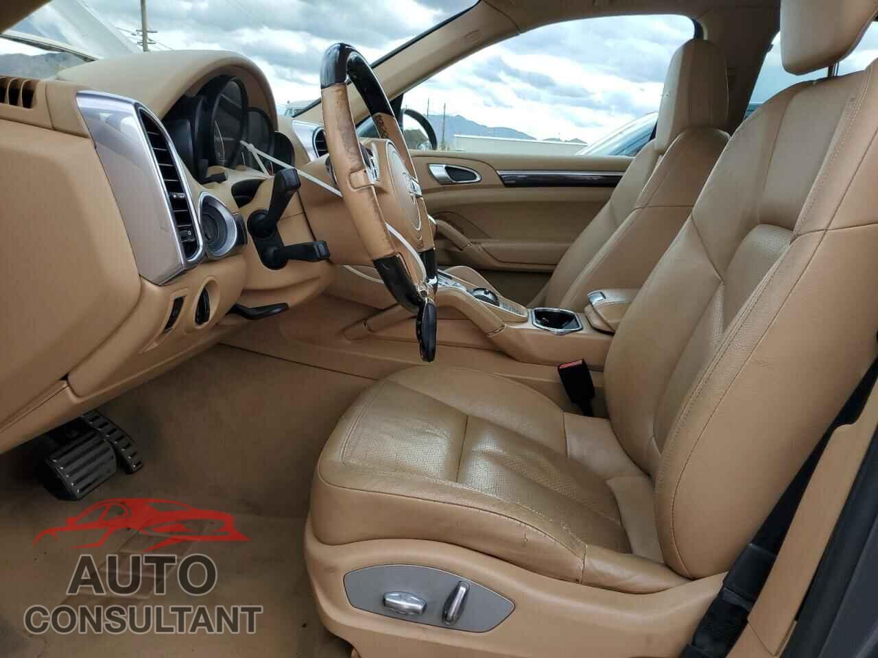 PORSCHE CAYENNE 2012 - WP1AB2A25CLA43440