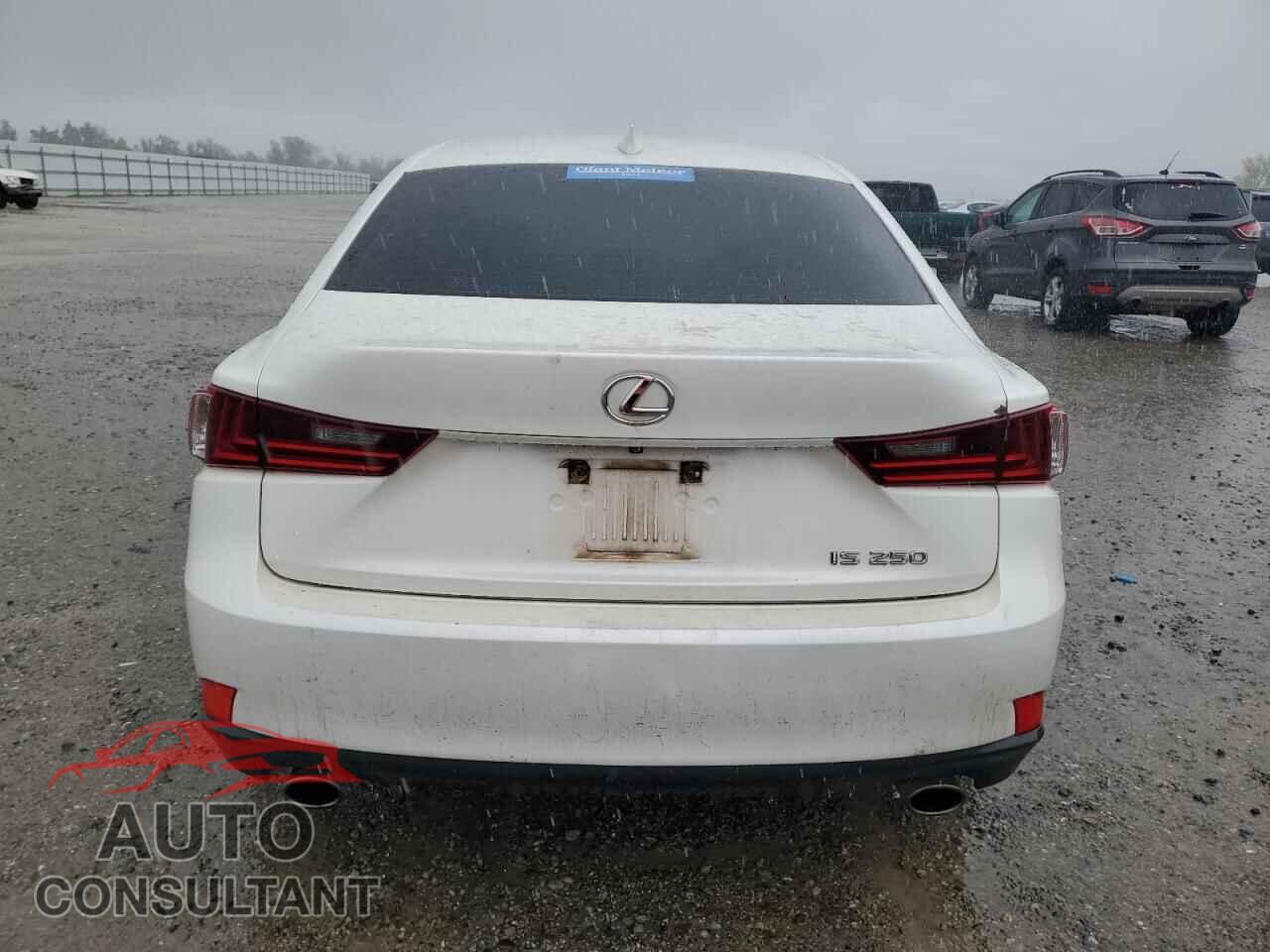 LEXUS IS 2014 - JTHBF1D27E5035751