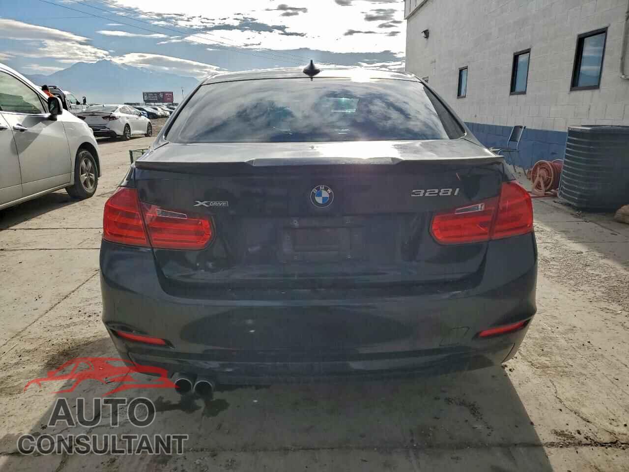 BMW 3 SERIES 2015 - WBA3B3C5XFF546324