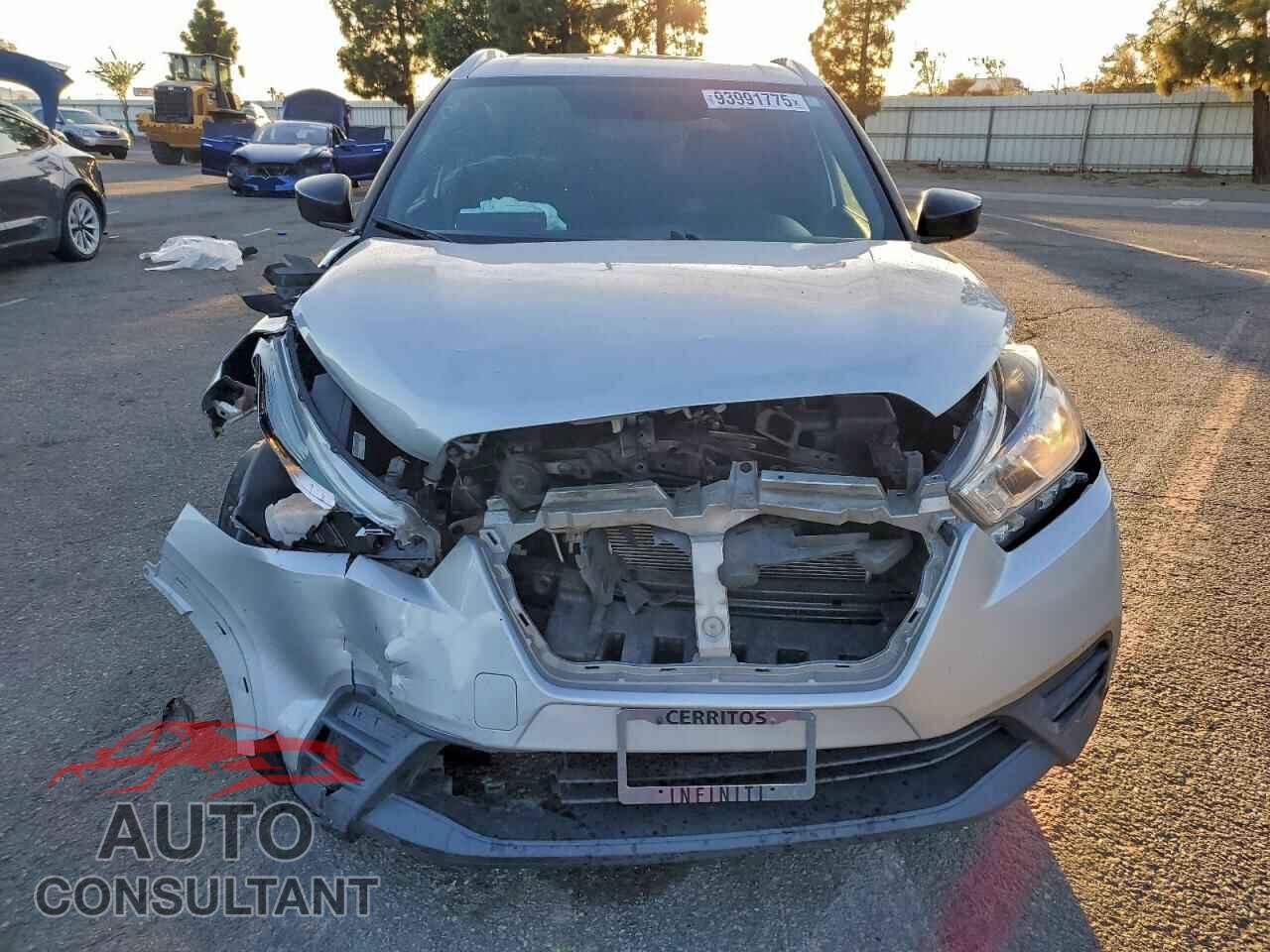 NISSAN KICKS 2019 - 3N1CP5CU3KL481343