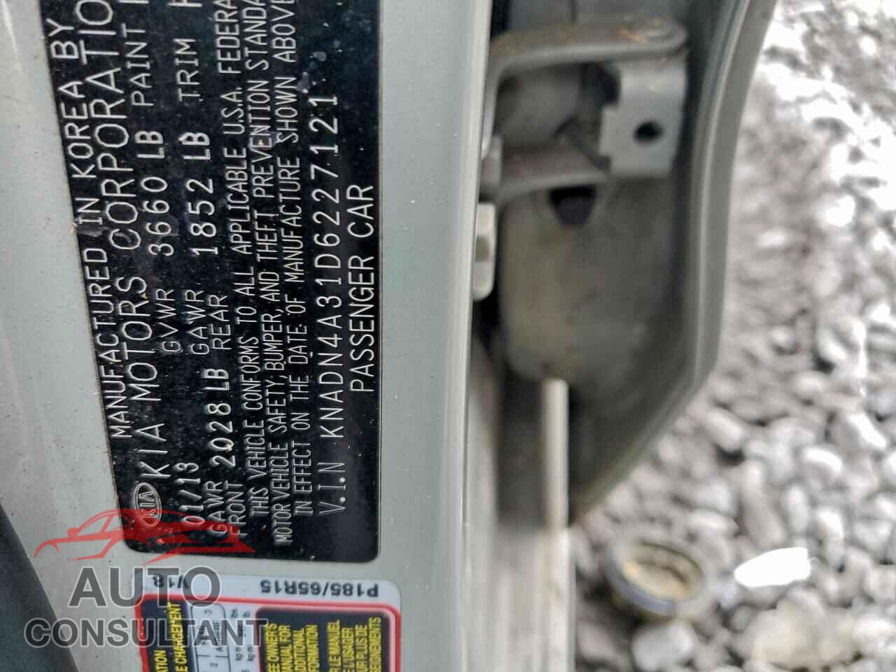 KIA RIO 2013 - KNADN4A31D6227121
