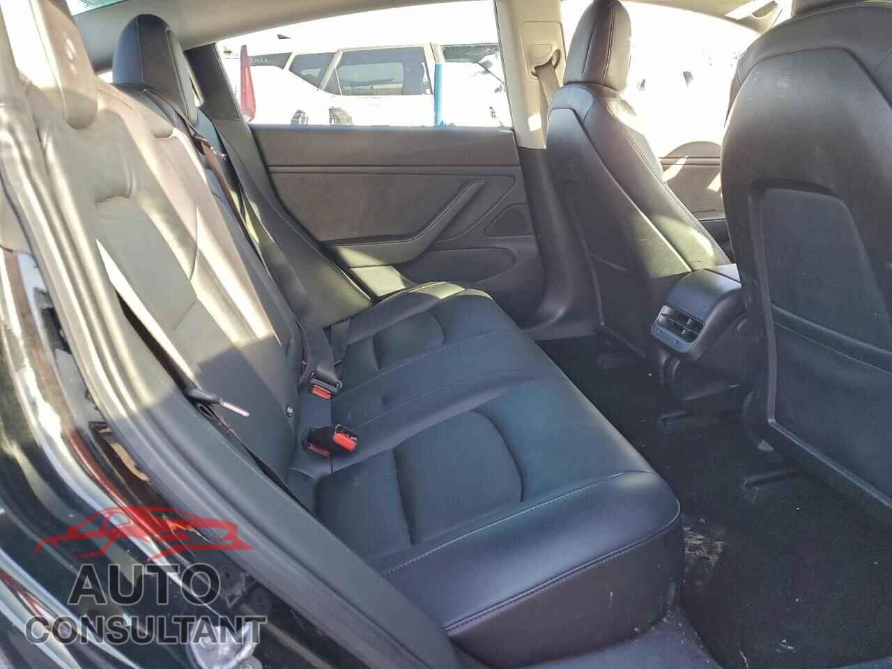 TESLA MODEL 3 2018 - 5YJ3E1EA5JF042382