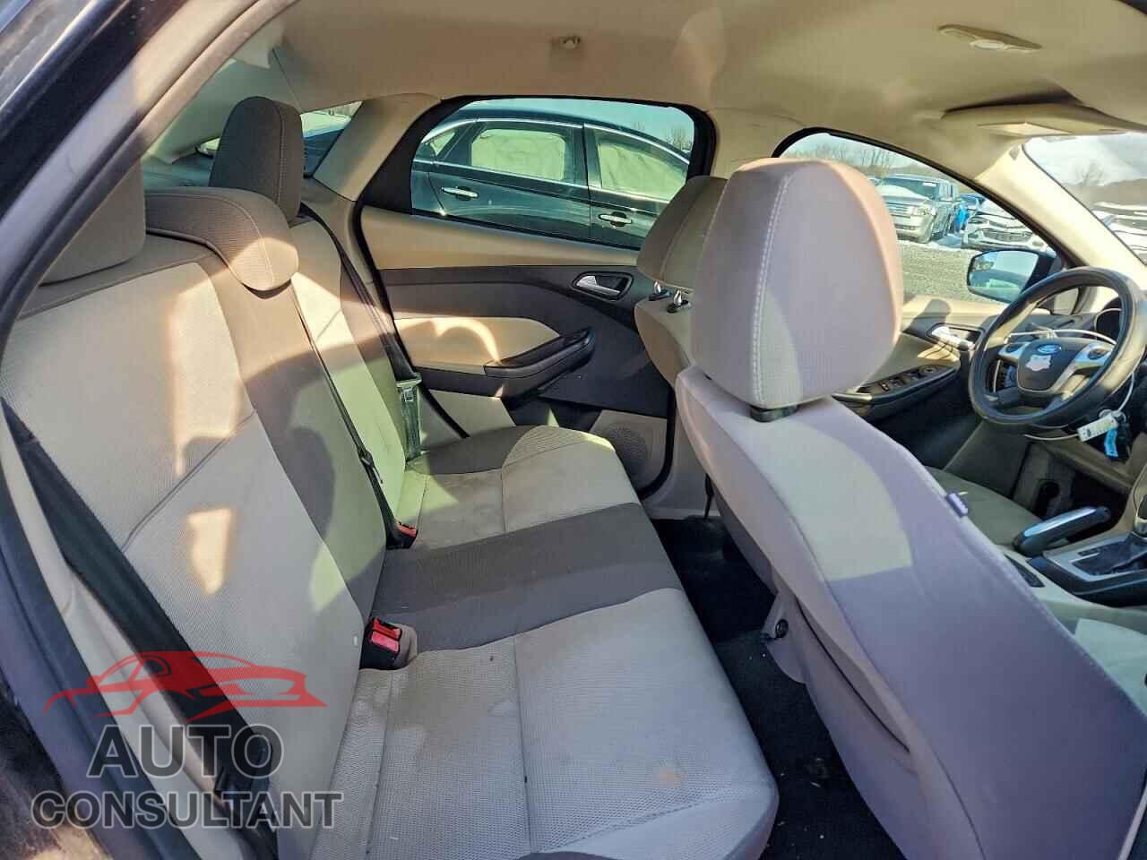 FORD FOCUS 2014 - 1FADP3F2XEL161636