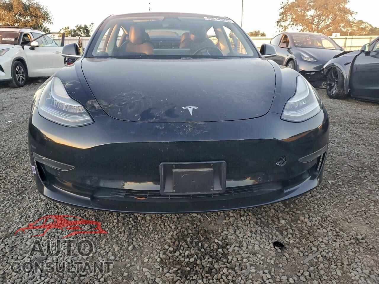 TESLA MODEL 3 2018 - 5YJ3E1EB8JF144476