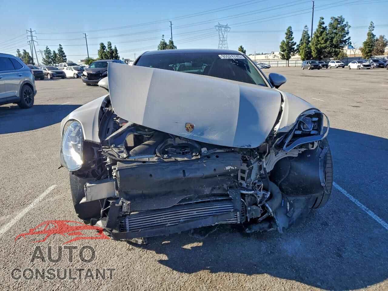 PORSCHE PANAMERA 2018 - WP0AA2A75JL114259