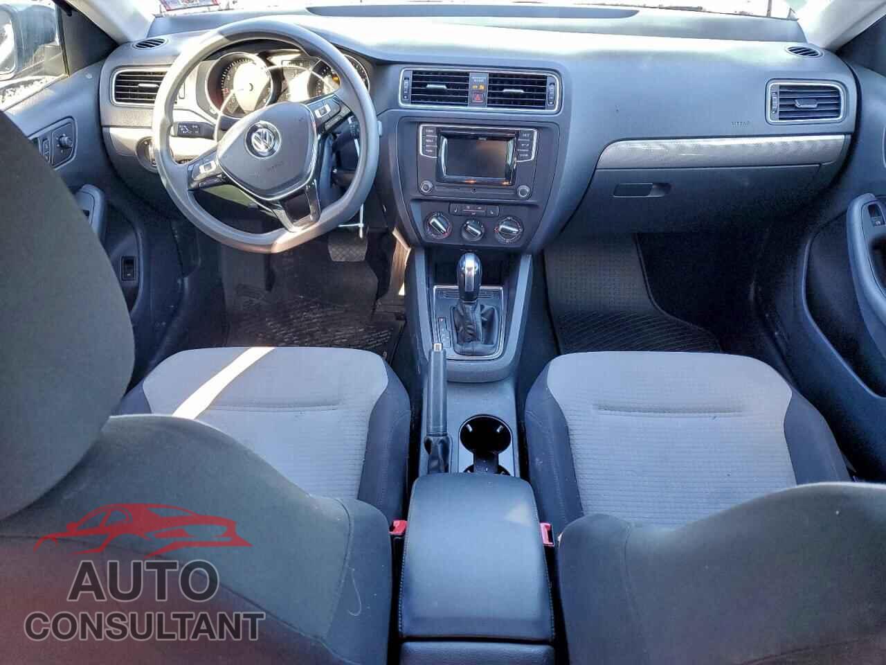 VOLKSWAGEN JETTA 2017 - 3VW2B7AJ9HM350249