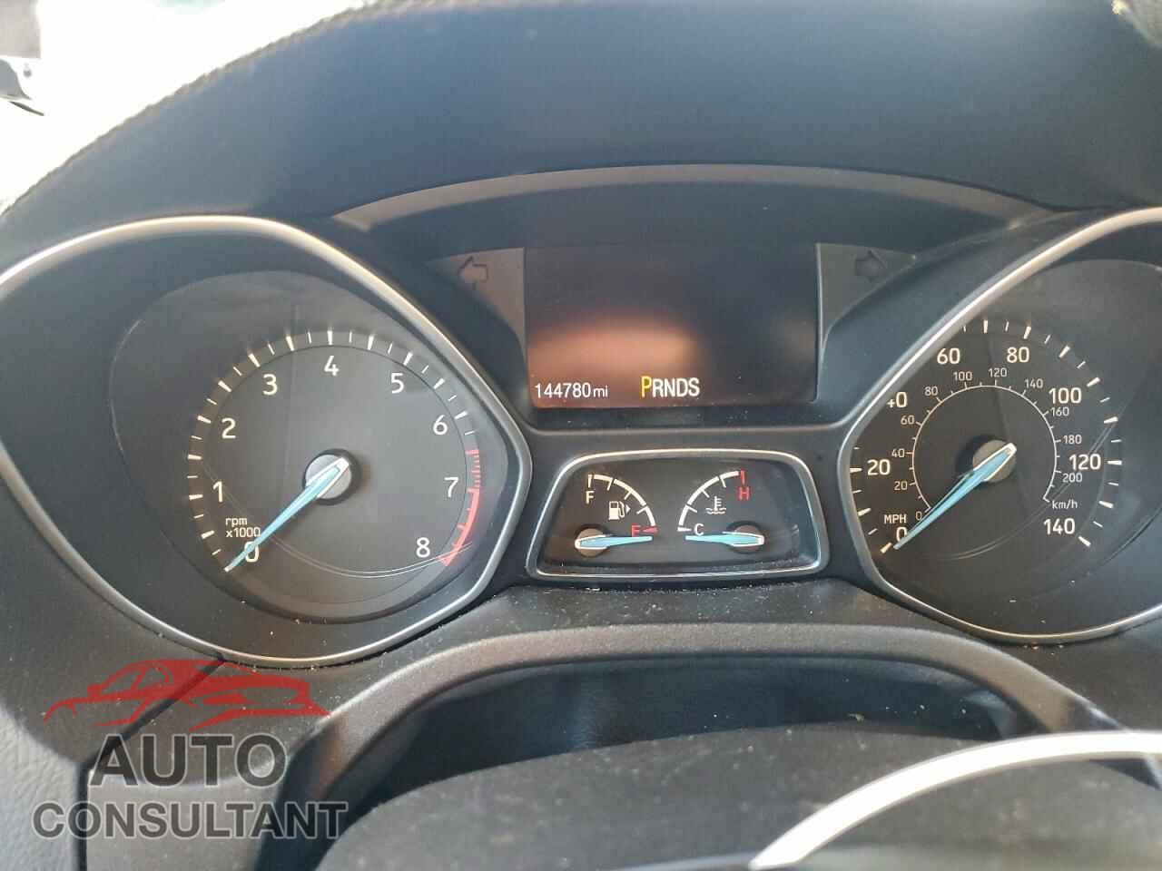 FORD FOCUS 2015 - 1FADP3F27FL303779