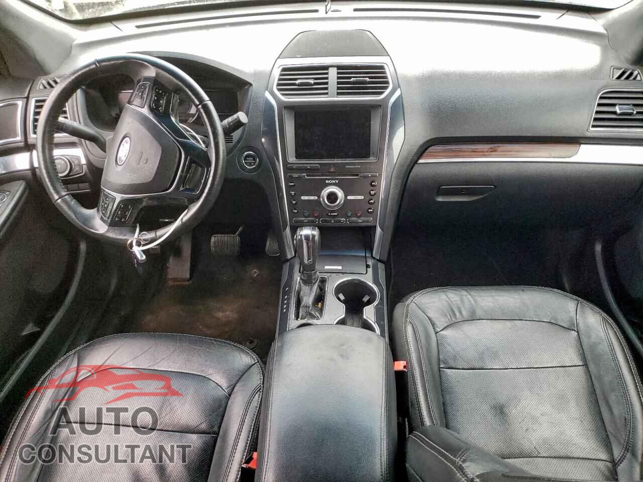 FORD EXPLORER 2018 - 1FM5K7F8XJGB33181