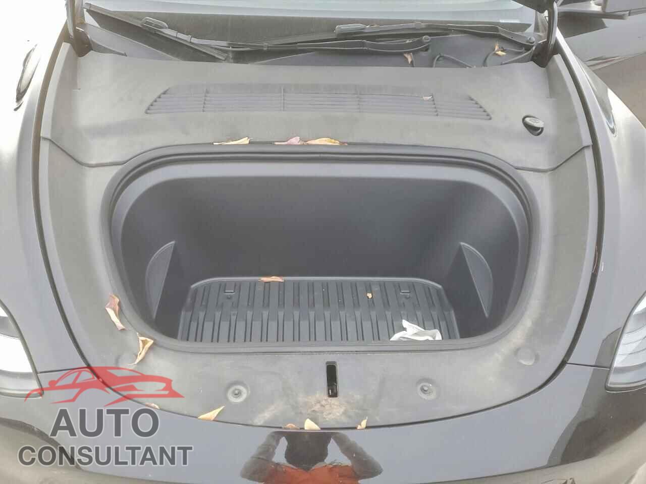 TESLA MODEL Y 2024 - 7SAYGDED8RA293792