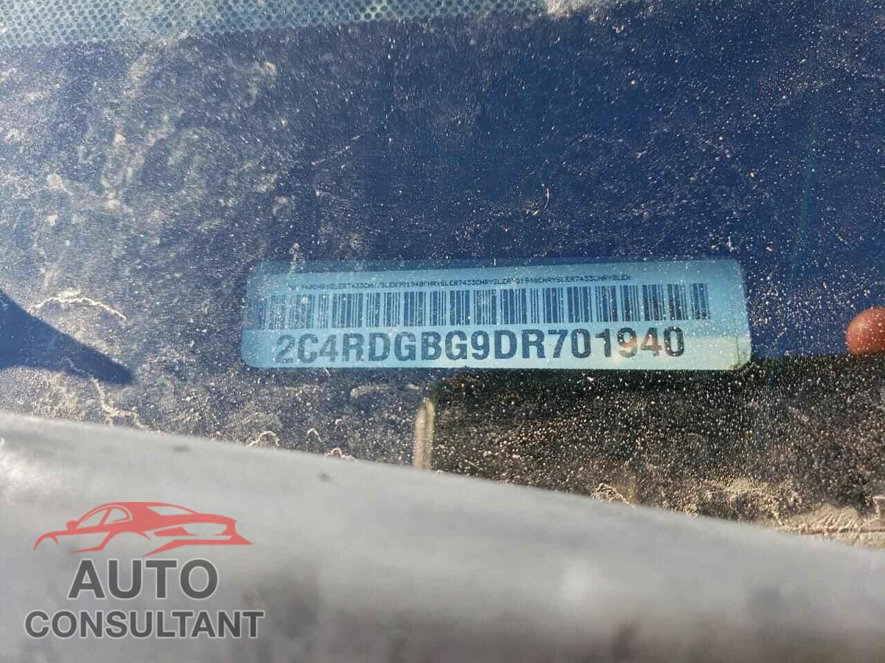 DODGE CARAVAN 2013 - 2C4RDGBG9DR701940