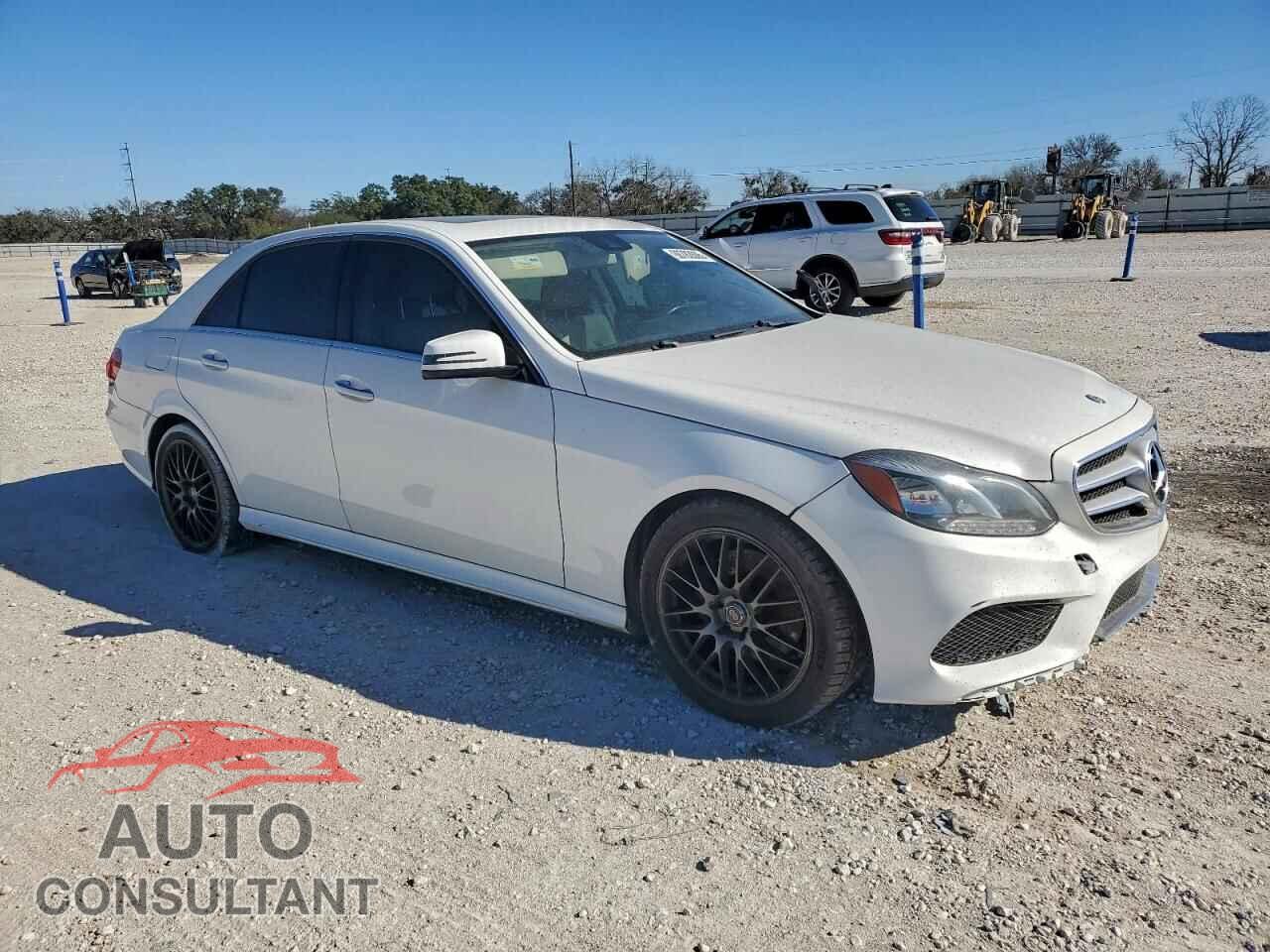 MERCEDES-BENZ E-CLASS 2015 - WDDHF5KB5FB096739