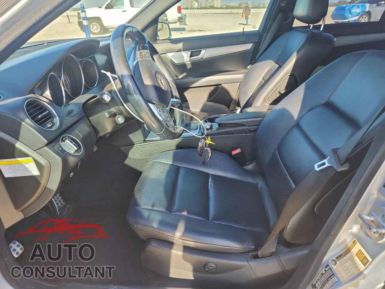 MERCEDES-BENZ C-CLASS 2013 - WDDGF4HB4DA781069