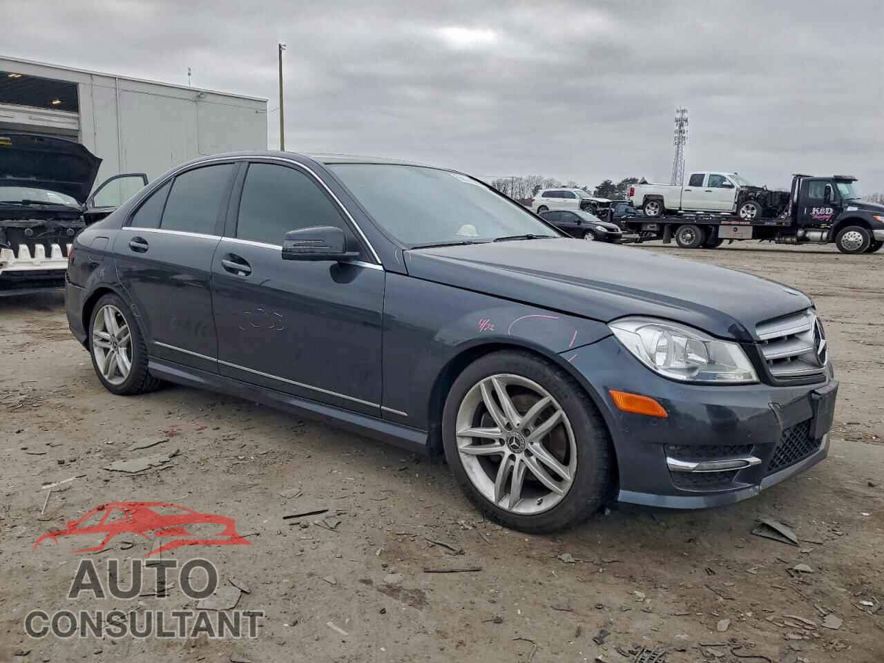 MERCEDES-BENZ C-CLASS 2012 - WDDGF8BB7CF909516