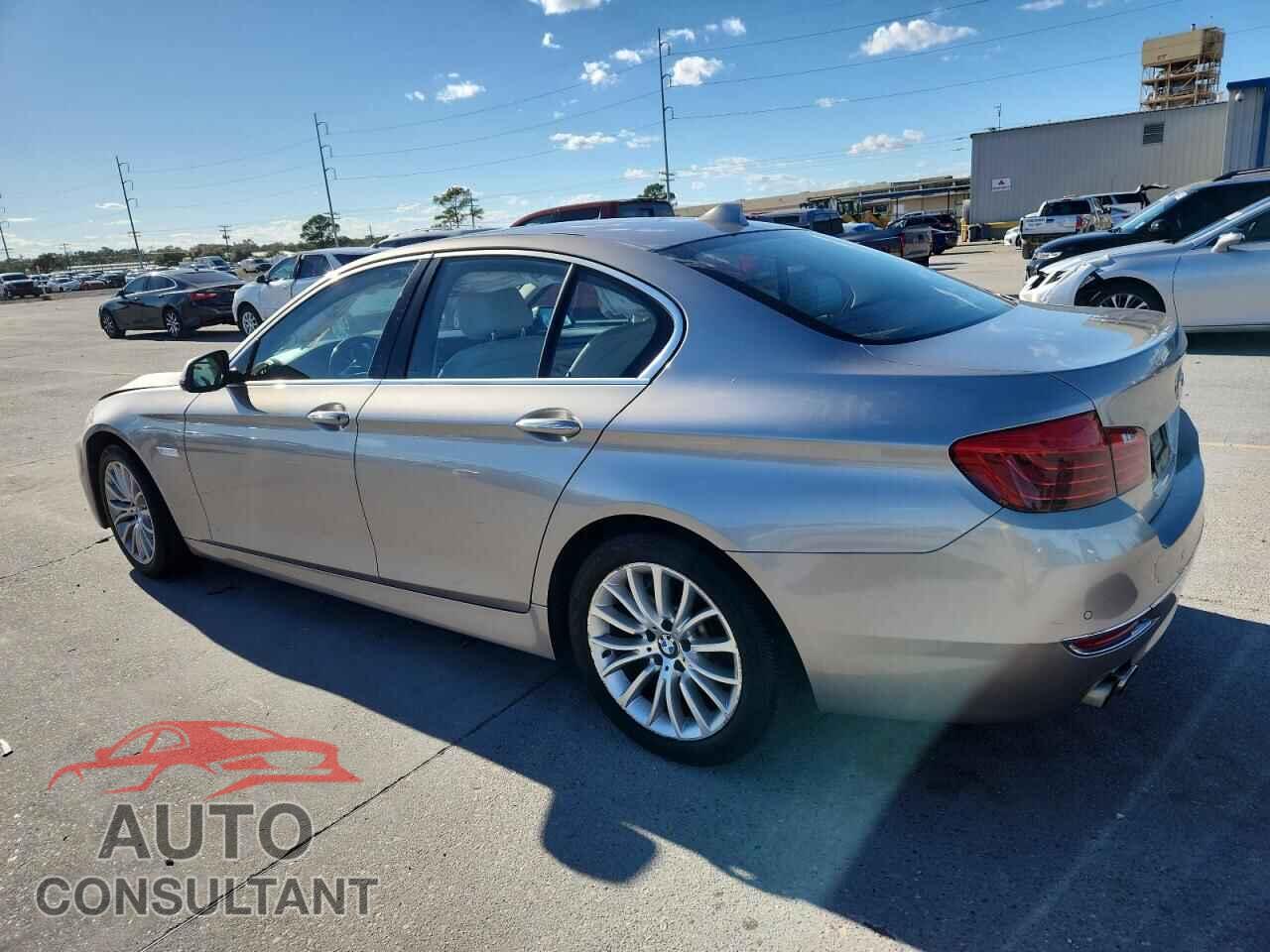 BMW 5 SERIES 2015 - WBA5A5C51FD524246