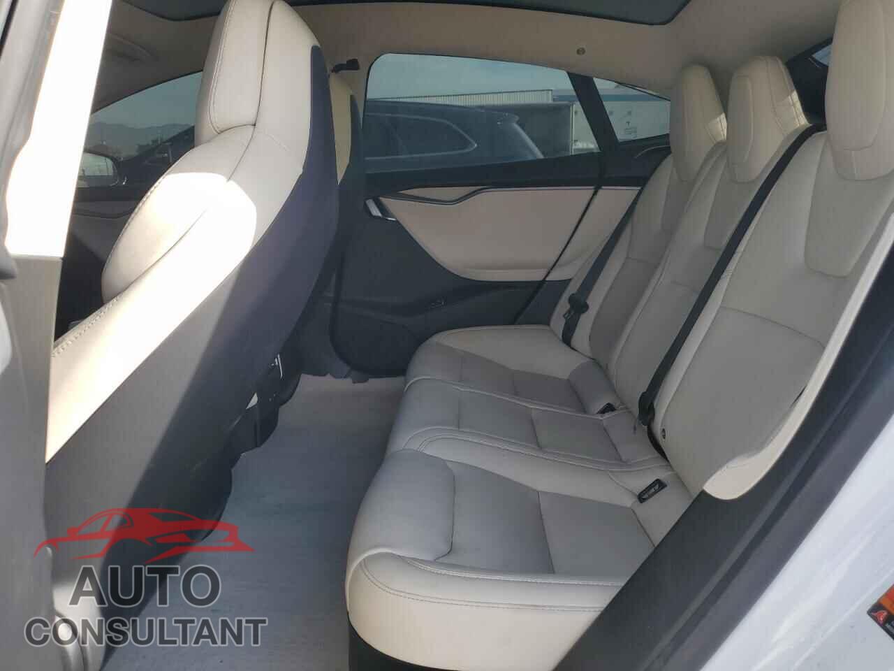 TESLA MODEL S 2018 - 5YJSA1E23JF267660