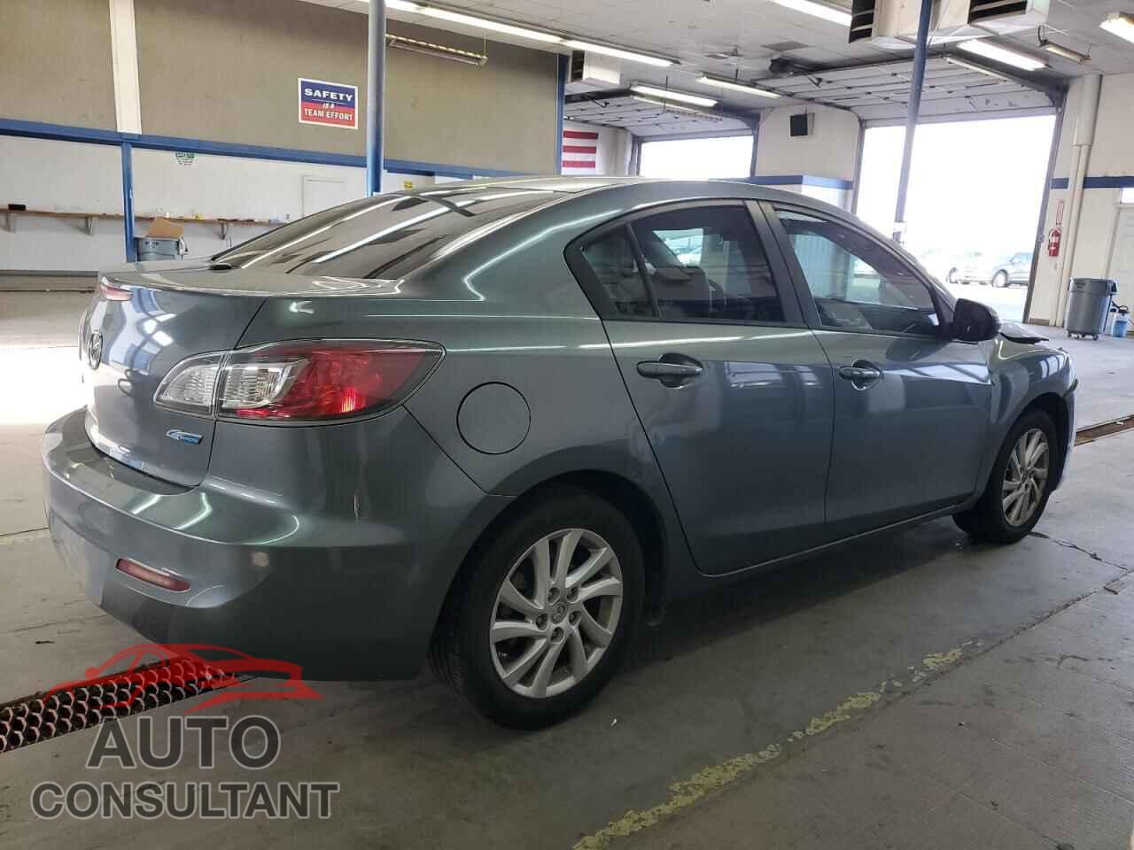 MAZDA 3 2012 - JM1BL1W83C1692384