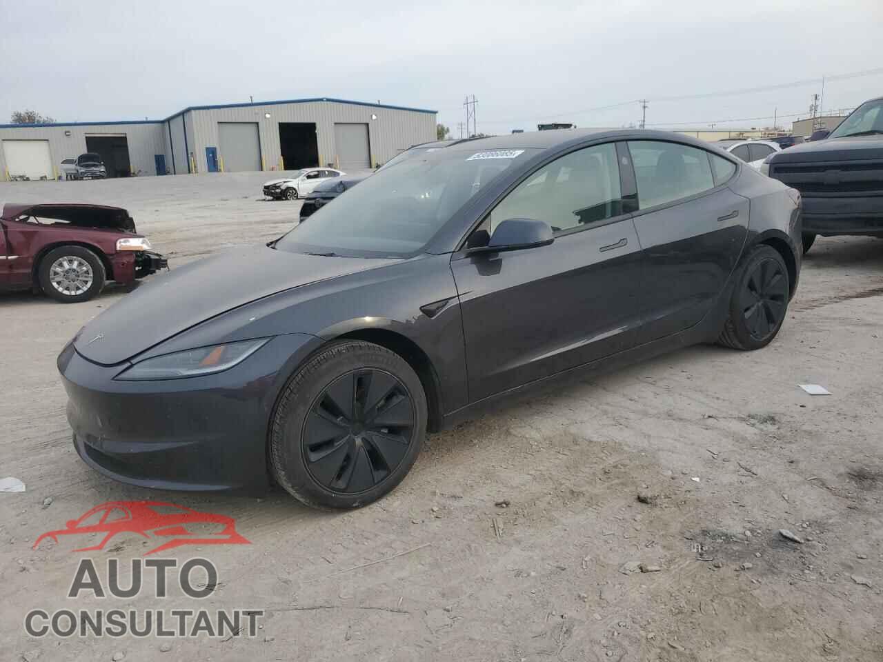 TESLA MODEL 3 2025 - 5YJ3E1EA3SF884736
