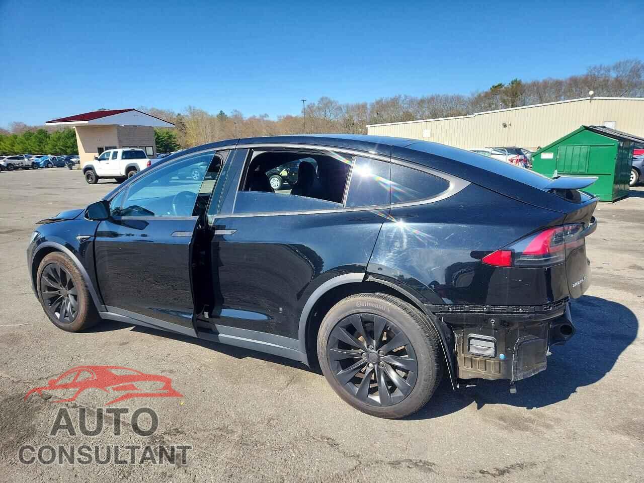 TESLA MODEL X 2018 - 5YJXCBE21JF103880