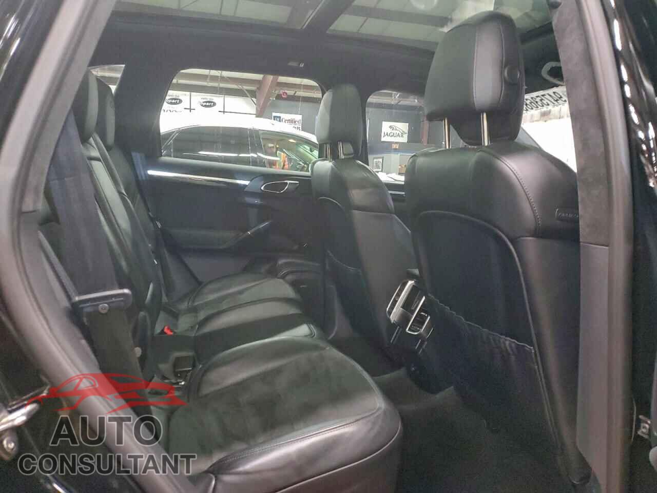 PORSCHE CAYENNE 2016 - WP1AD2A20GLA76040