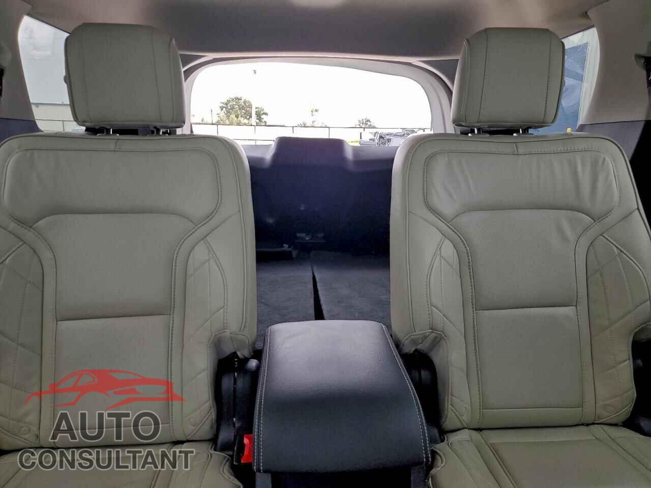 FORD EXPLORER 2018 - 1FM5K8HT8JGB96951