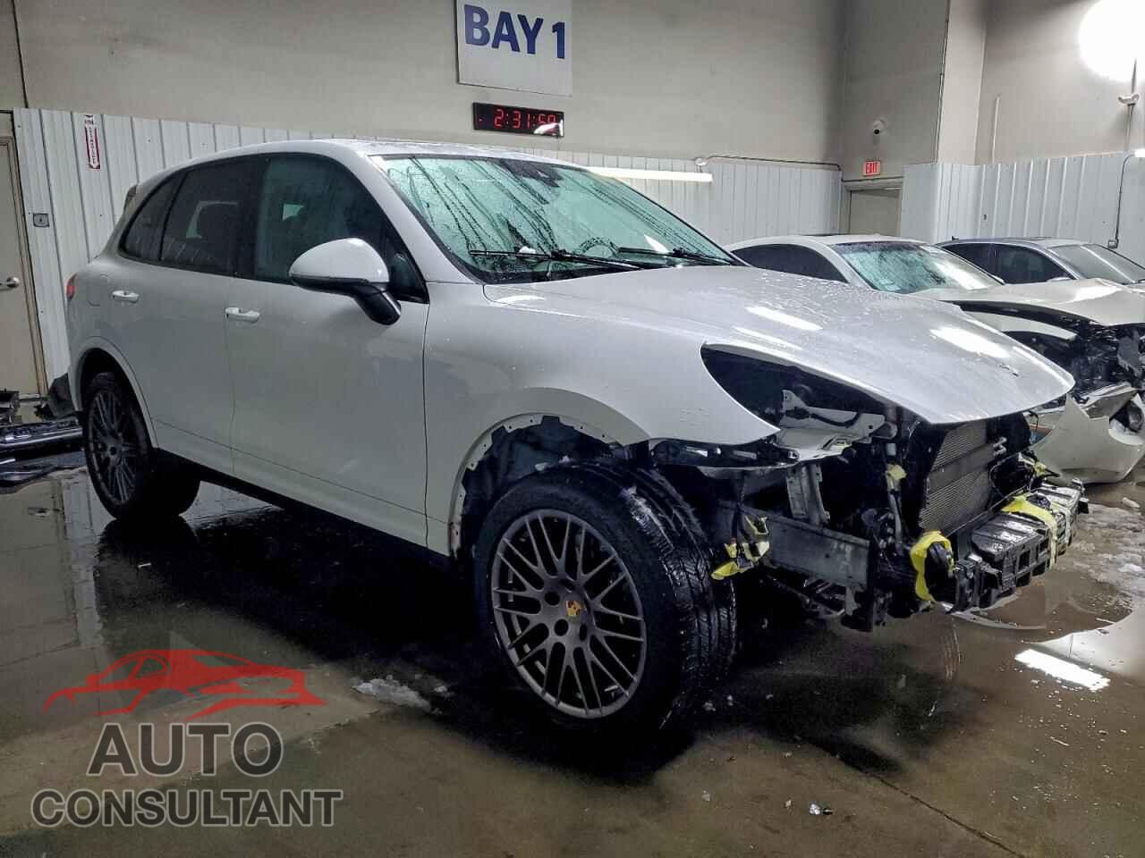 PORSCHE CAYENNE 2017 - WP1AA2A25HKA90726