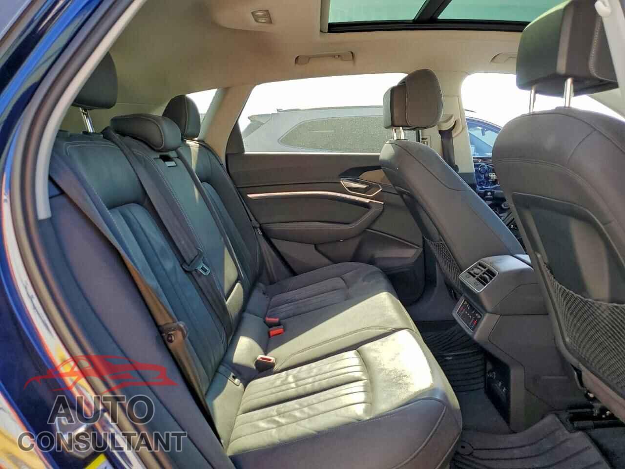 AUDI E-TRON 2021 - WA1AAAGE4MB024265