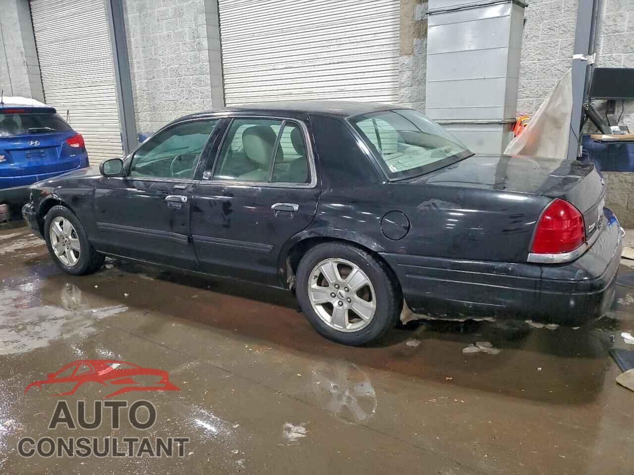 FORD CROWN VIC 2011 - 2FABP7EV8BX174846