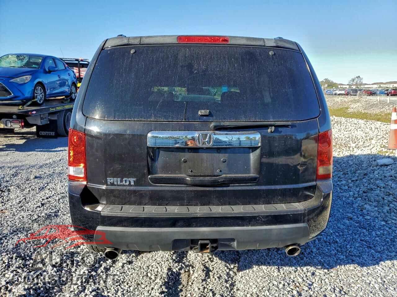 HONDA PILOT 2011 - 5FNYF3H63BB006326