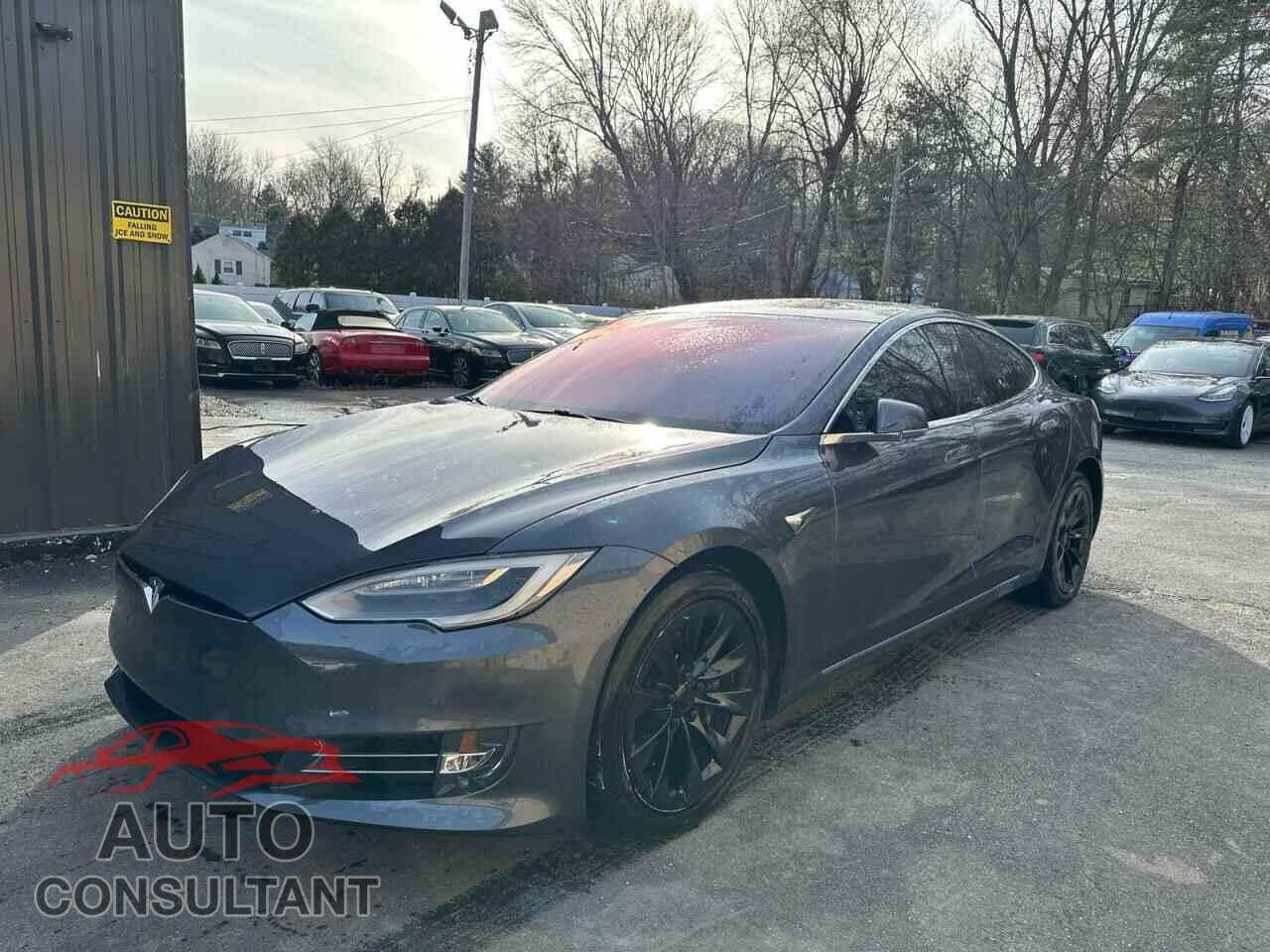 TESLA MODEL S 2018 - 5YJSA1E25JF243568