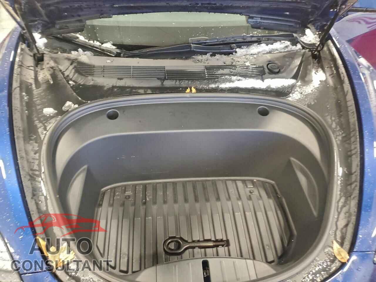 TESLA MODEL 3 2022 - 5YJ3E1EA8NF315675