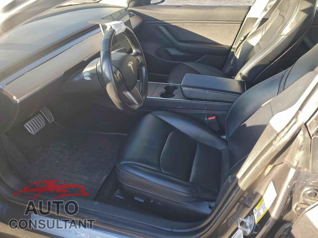 TESLA MODEL 3 2018 - 5YJ3E1EA5JF024108