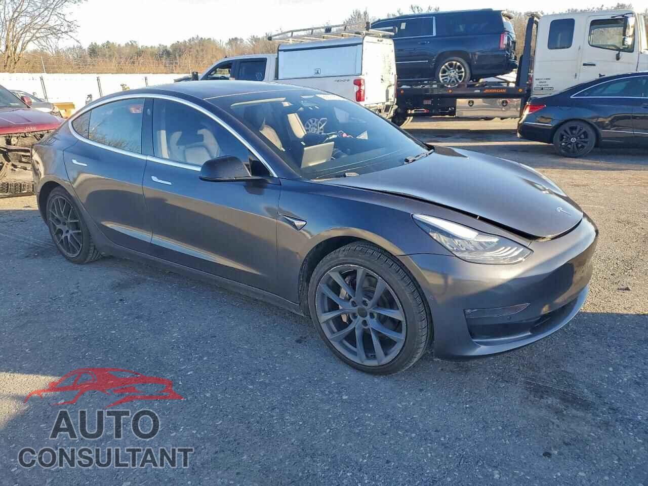 TESLA MODEL 3 2018 - 5YJ3E1EA5JF024108