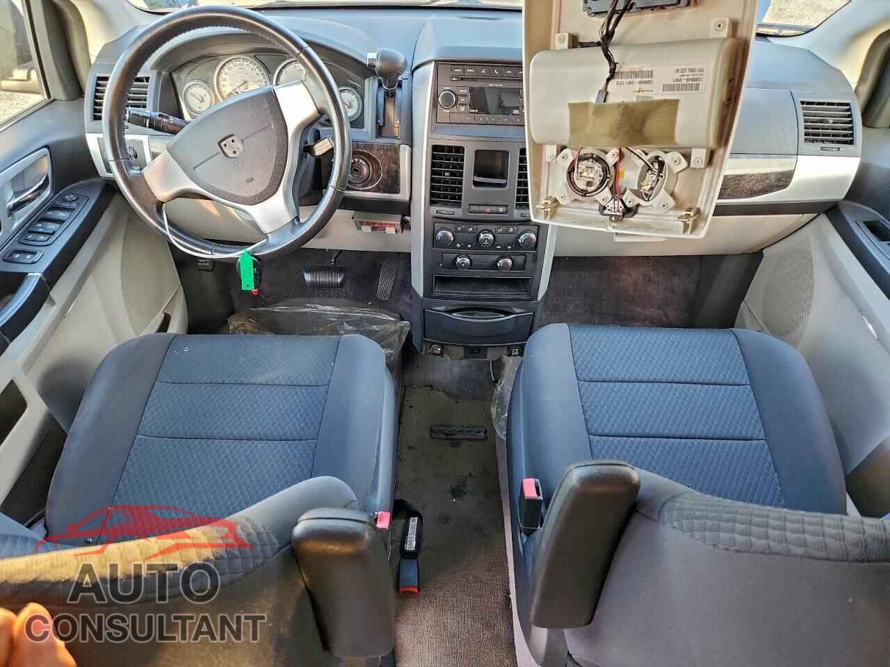 DODGE CARAVAN 2010 - 2D4RN5D14AR118314