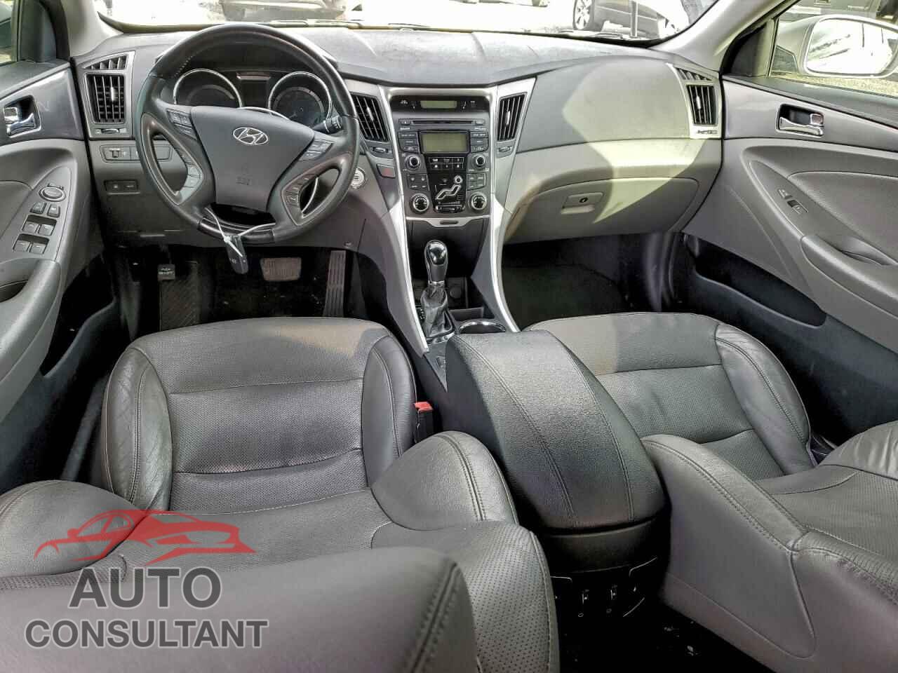 HYUNDAI SONATA 2012 - KMHEC4A40CA058366