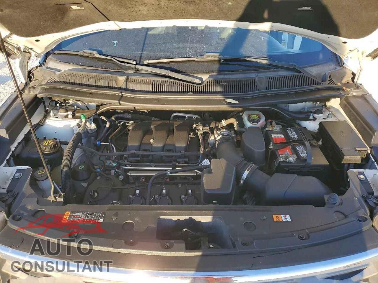 FORD EXPLORER 2018 - 1FM5K7D88JGB30007