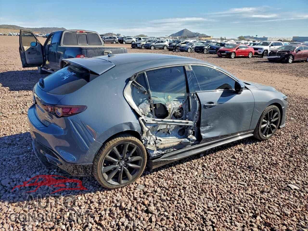 MAZDA 3 2021 - JM1BPBML5M1349143
