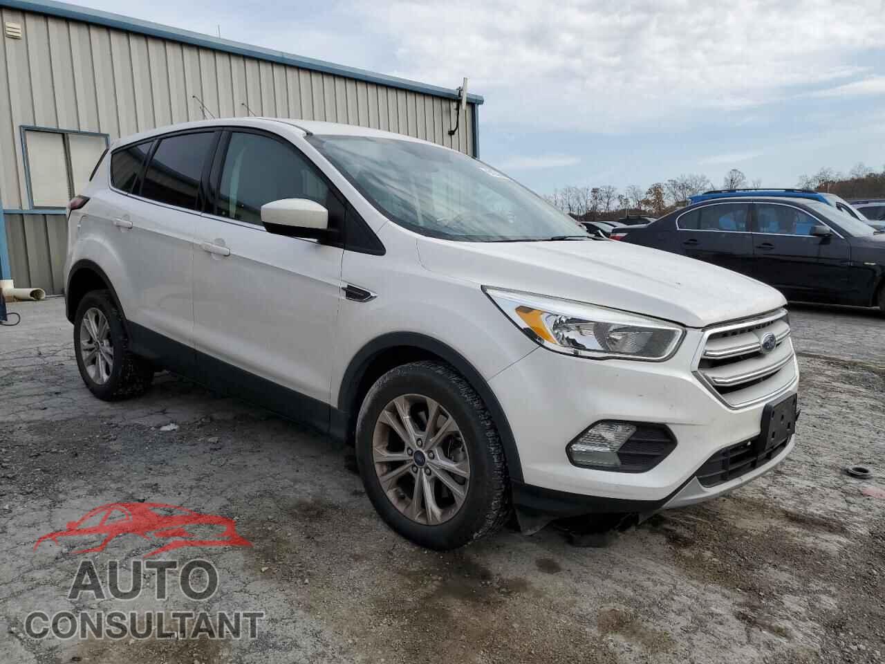 FORD ESCAPE 2017 - 1FMCU9GD9HUE30964