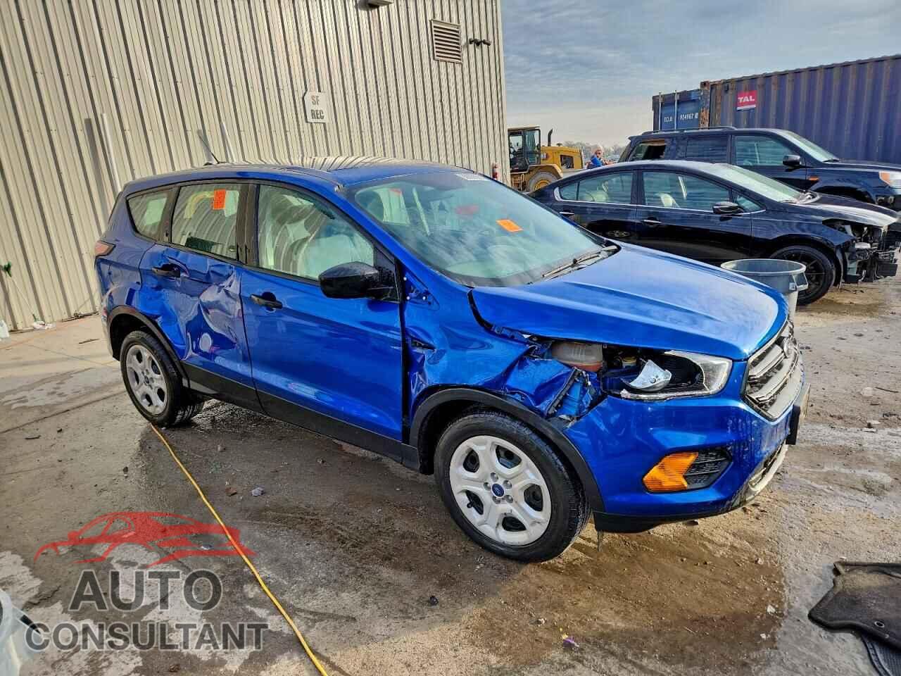 FORD ESCAPE 2017 - 1FMCU0F75HUC26167
