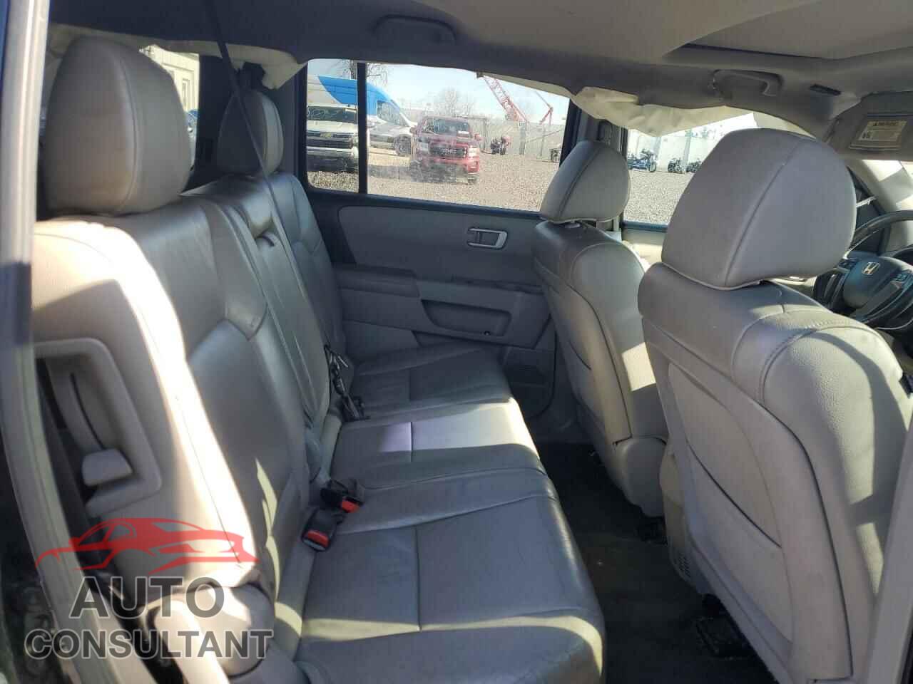 HONDA PILOT 2012 - 5FNYF4H53CB041169