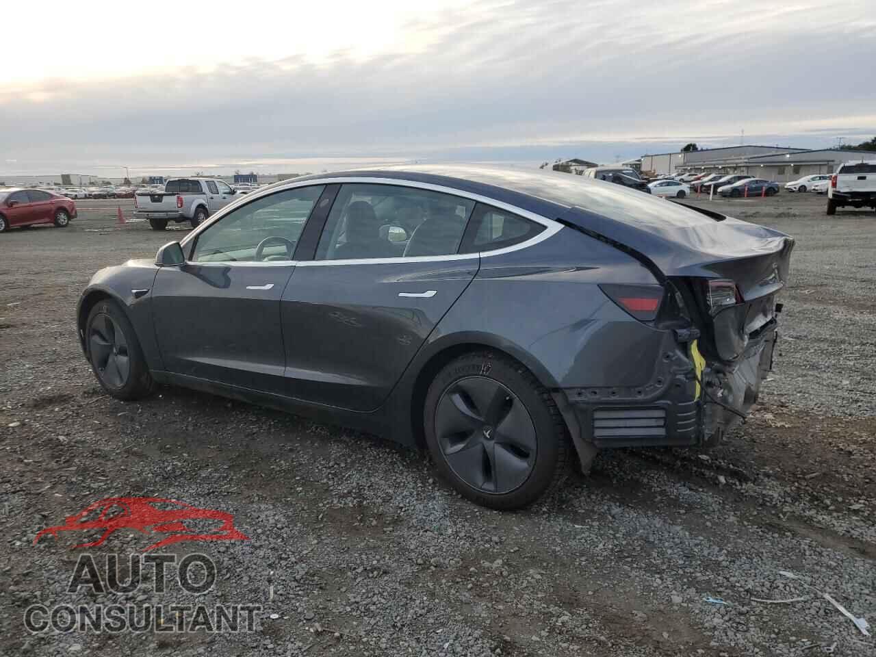 TESLA MODEL 3 2018 - 5YJ3E1EA4JF008529