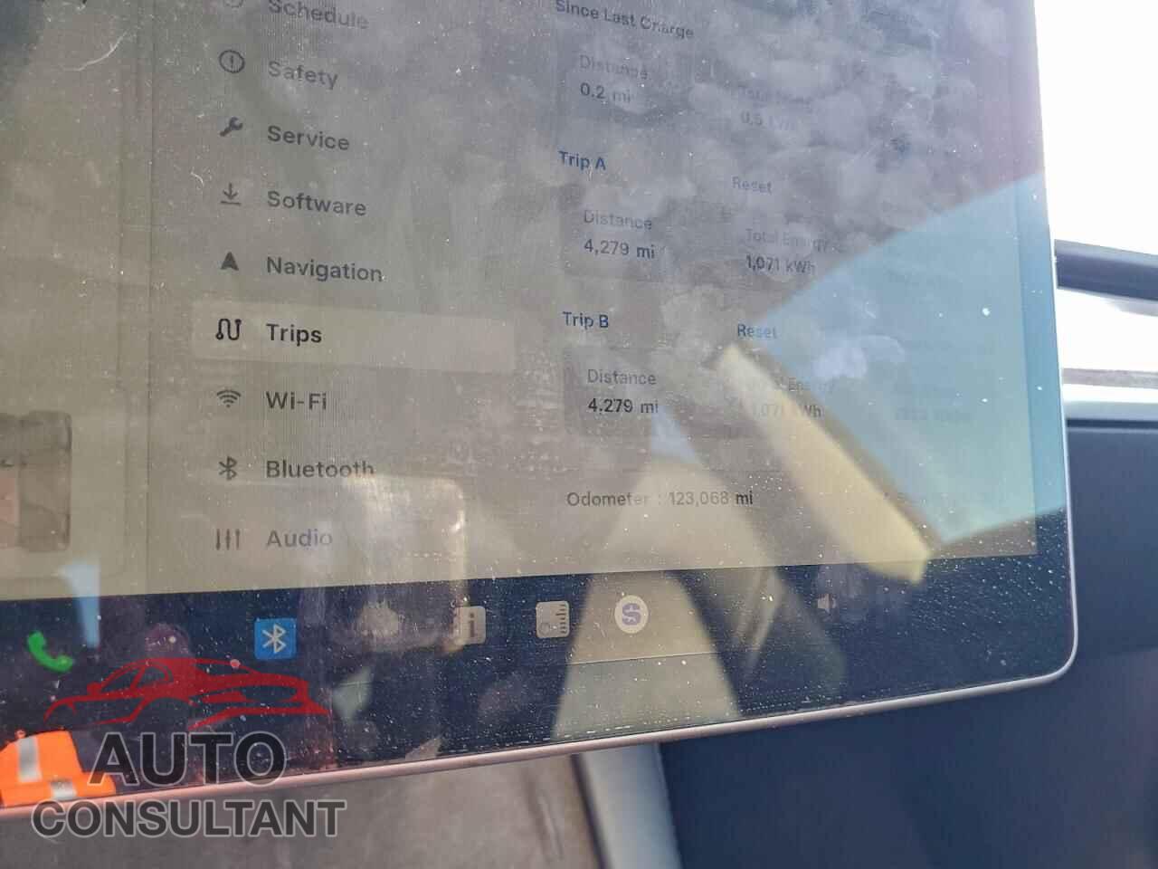 TESLA MODEL 3 2023 - 5YJ3E1EA9PF453051