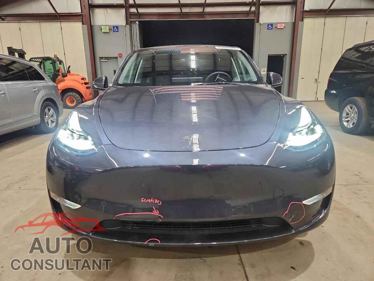 TESLA MODEL Y 2025 - 7SAYGDEE2SA366377