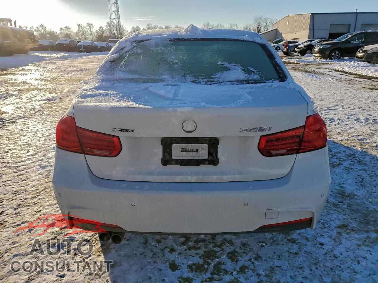 BMW 3 SERIES 2016 - WBA8E3G53GNU38674